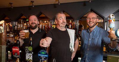 Still Game's Gavin Mitchell gets back into character as Boaby the Barman pulls pints at well known Glasgow boozer