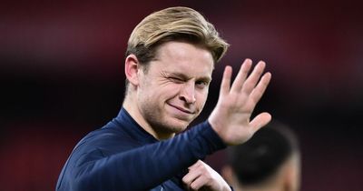 Barcelona waiting for Chelsea's Frenkie de Jong bid after talks despite Man Utd agreement