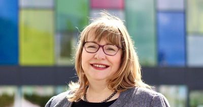 Lanarkshire MSP welcomes new treatment option for mesh removal surgery