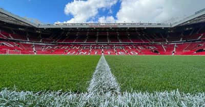 Manchester United fans send Glazers message in response to Old Trafford question