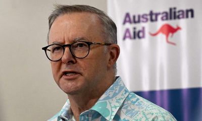 Anthony Albanese resists growing pressure to extend pandemic leave payments
