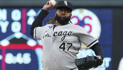Johnny Cueto shines again, Luis Robert hits slam in opener of key series for White Sox