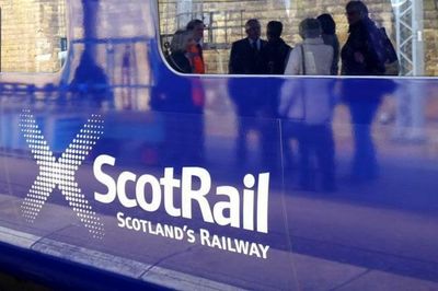 Two rescued from River Clyde after train driver stops to help