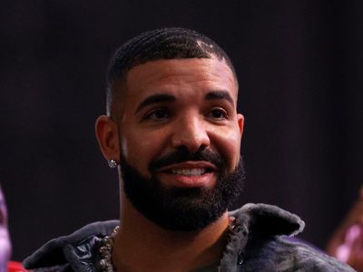 Drake: Rapper’s team deny false rumour he was arrested in Swedish nightclub