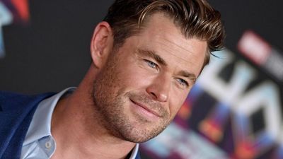 The Godly Amount Of $$$ That Chris Hemsworth Pocketed From The New Thor Flick Has Leaked Online