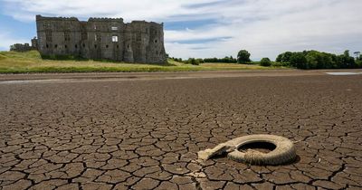Met Office issues red weather warning for extreme heat for first time ever