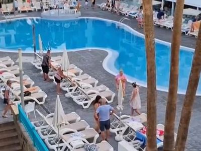 Sunbed wars: Viral video shows holidaymakers racing to reserve hotel loungers