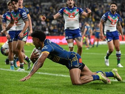 Eels beat Warriors, close in on top four