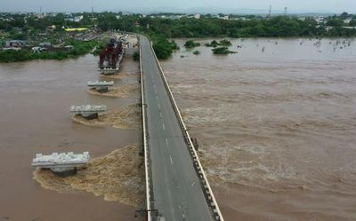 Bridge across Godavari closed after 36 years