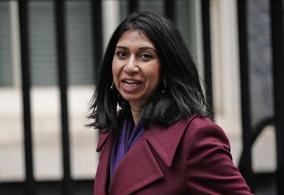 Suella Braverman urges her supporters to back Liz Truss