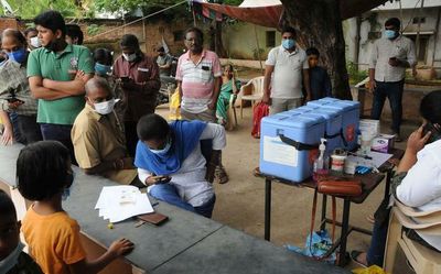 18-plus citizens queue up for free COVID booster shot in Telangana