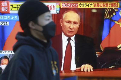 Russia sanctions 384 Japanese lawmakers over stance on Ukraine