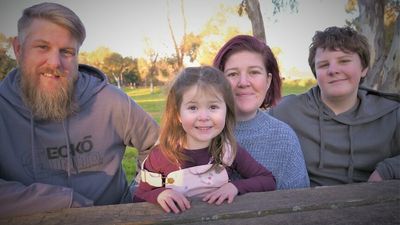 Canberra family that doesn't know where they will sleep tonight urges ACT government to address housing affordability and homelessness crisis