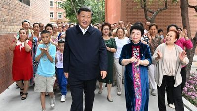 Xi Jinping visits China's Xinjiang region amid criticism of mass detention