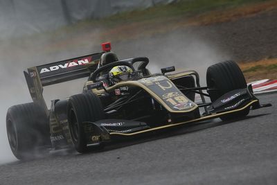Super Formula Fuji: Sekiguchi ends Nojiri's pole streak in wet qualifying