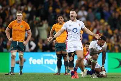 England withstand late pressure to seal series victory over Australia in Sydney
