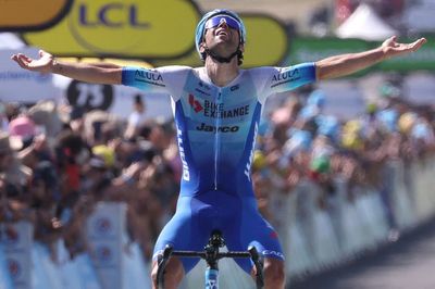 Michael Matthews conquers sweltering conditions to clinch memorable Tour de France stage win