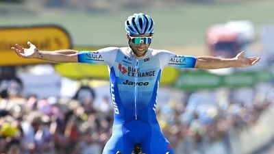Michael Matthews wins stage 14 of the Tour de France to Mende