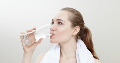 Doctor recommends what drinks you should have in a heatwave as temperatures soar