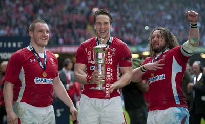 Ex-Wales captain Ryan Jones fears 'world is falling apart' after dementia diagnosis