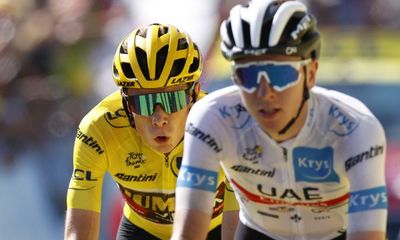 Strength in numbers helps Vingegaard overhaul Pogacar in Tour de France