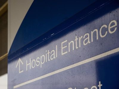 More Vic hospital staff to curb COVID wave