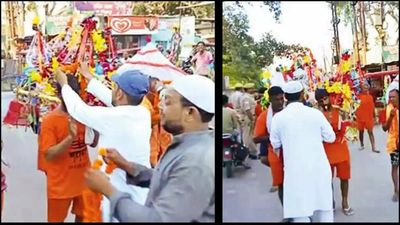 Uttar Pradesh: Muslim groups shower rose petals, provide facilities for kanwarias in Muzaffarnagar