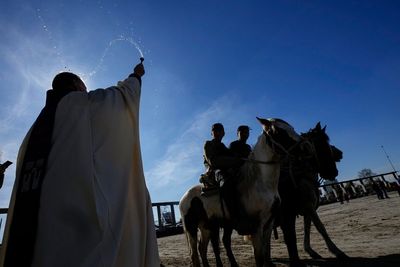 Huasos reciben bendición en Santuario Nacional de Maipu