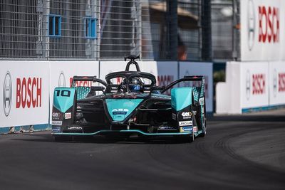 New York City E-Prix: Bird flies to fastest lap in Sunday practice over Cassidy