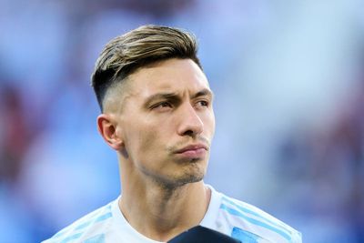 Manchester United reach agreement with Ajax over transfer of Lisandro Martinez