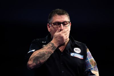 Former champion Gary Anderson crashes out of World Matchplay in Blackpool