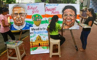 All set for Presidential election; Droupadi Murmu has an edge over Yashwant Sinha