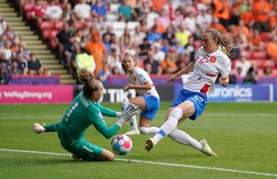 Romee Leuchter nets late brace as Netherlands ease into Euro 2022 quarter-finals