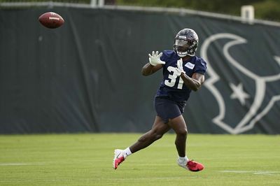 Texans RB Dameon Pierce would need perfect conditions to set team rookie rushing record