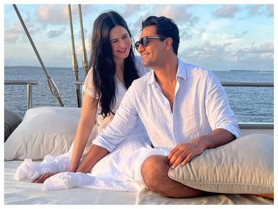 Vicky Kaushal shares a dreamy photo with wifey Katrina Kaif from their vacation; fans say, 'You both look beautiful together'