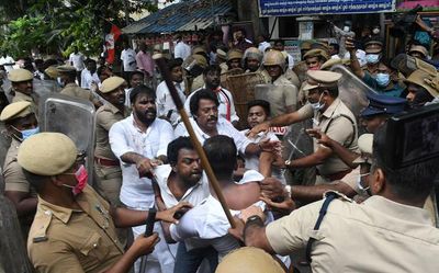 Chennai police summon EPS and OPS supporters for violence at AIADMK headquarters