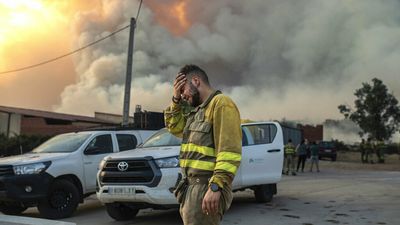 Heat torches Southern Europe, killing hundreds