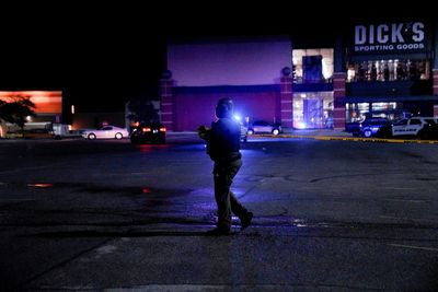 Gunman kills three at Greenwood Park Mall in US state of Indiana