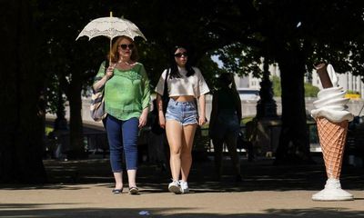 UK is no longer a cold country and must adapt to heat, say climate scientists