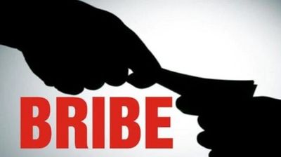 2 Delhi Police personnel, including SHO, suspended for demanding bribe, case filed against them