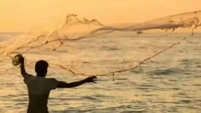 Traditional fishermen demand action against use of ring nets in Bay of Bengal