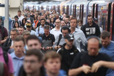 Which Tube lines have air-conditioning? Part of London tipped to hit 30°C today
