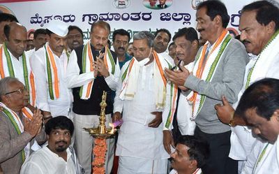 Siddaramaiah irked by remarks at party function