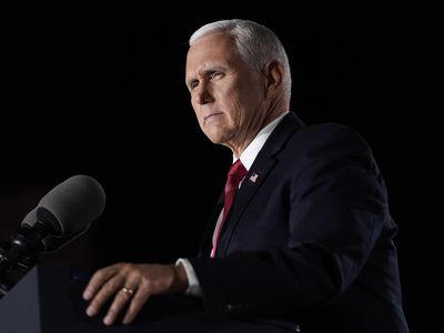 Pence splits with Trump again in endorsement for Arizona's governor