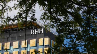 Royal Hobart Hospital nurses threaten strike action amid mounting COVID-19 pressures