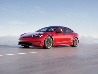 Tesla's Next Self-Driving Update V10.13 Promises Many Improvements