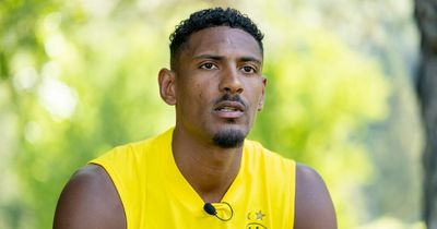 Sebastien Haller diagnosed with testicular tumour after leaving Dortmund training camp