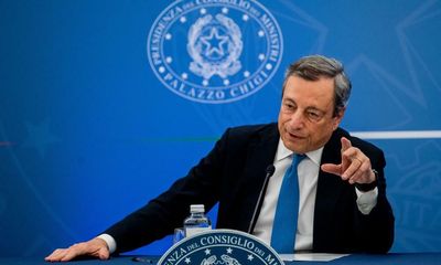 The Guardian view on Italy’s political crisis: Draghi should stay for now