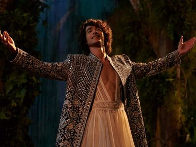 Shantanu Maheshwari breaks gender norms in Abu Jani Sandeep Khosla's new fashion film