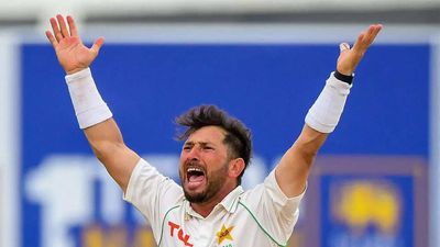 WATCH: Pakistan's Yasir Shah rekindles memories of Shane Warne's 'Ball of the Century' with a similar dismissal
